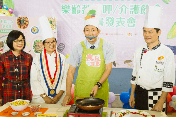 彰化樂齡介護飲食推廣食譜 千本新書供民眾免費索取1.png