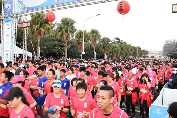 鹿港馬拉松熱情開跑 公益路跑盈餘捐彰化家扶2.png