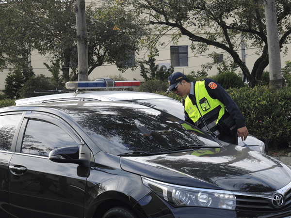 彰化酒駕大執法 彰警不按理出牌取締酒駕4.png