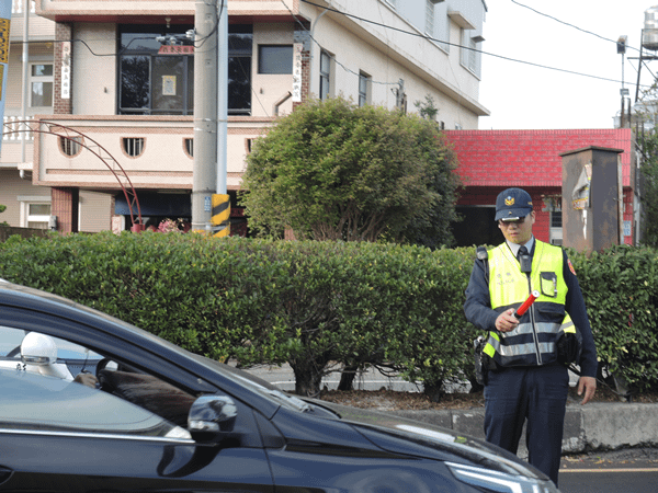 彰化酒駕大執法 彰警不按理出牌取締酒駕3.png