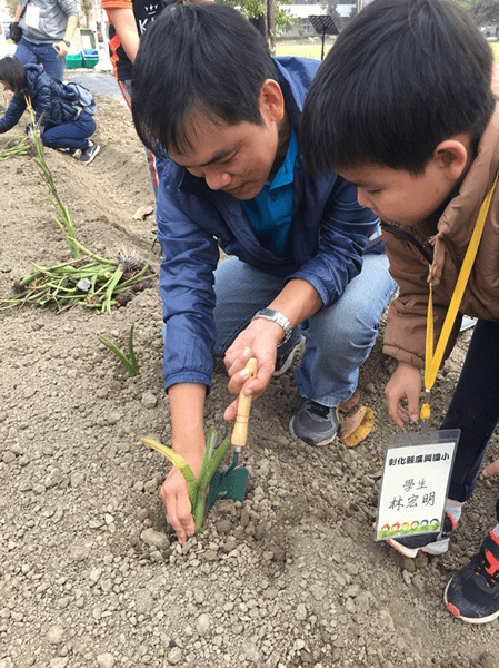 廣興國小跨縣遊學交流 大甲芋頭食農教育體驗4.png