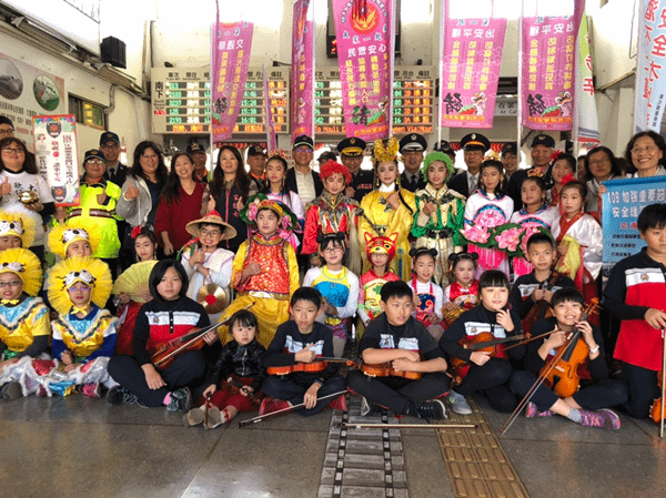 大竹國小媽祖遶境遊彰化 彰警分局隨側保駕安民心1.png
