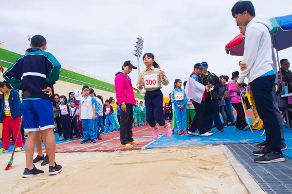 彰化縣適應體育田徑賽開幕 王惠美為參賽選手加油勉勵9.png