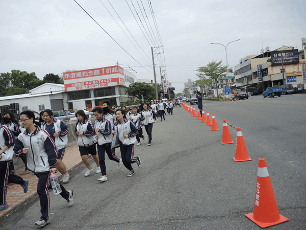 北斗家商2019高三畢業路跑4.png