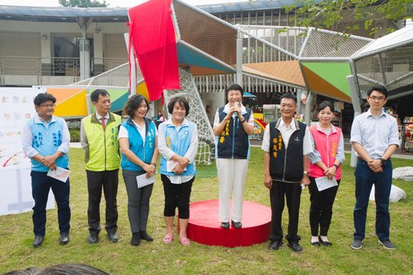 彰化八卦山風景區親子互動公共藝術「八卦龍」啟用7.png