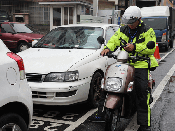 員林市路邊停車收費管理4月1日全新上路 電動車值勤開單友善環境2.png