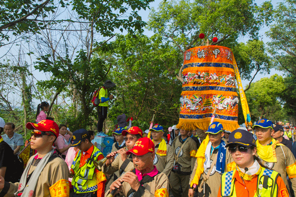 大甲媽祖遶境進香鑾轎抵達彰化 彰化縣市首長接駕6.png