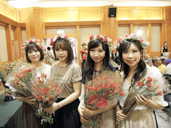 母親節讓媽咪好「馨」情 王惠美推廣彰化縣產康乃馨4.png