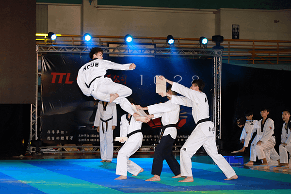 國立彰化師範大學108級運動表演會『跆拳、武術』─ 鏗鏘有力充滿刺激2.png