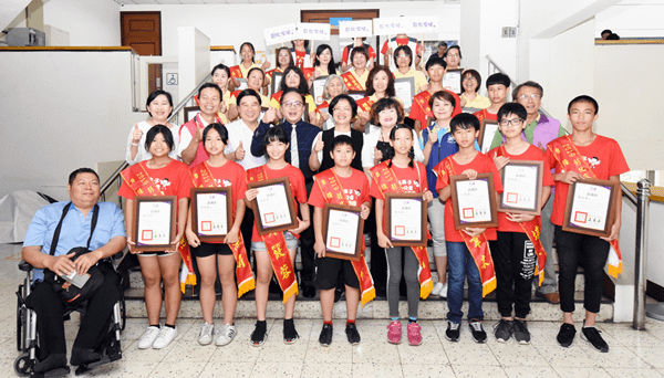 王惠美表揚彰化家扶自強母親 為母則強的故事讓人酸了鼻1.png