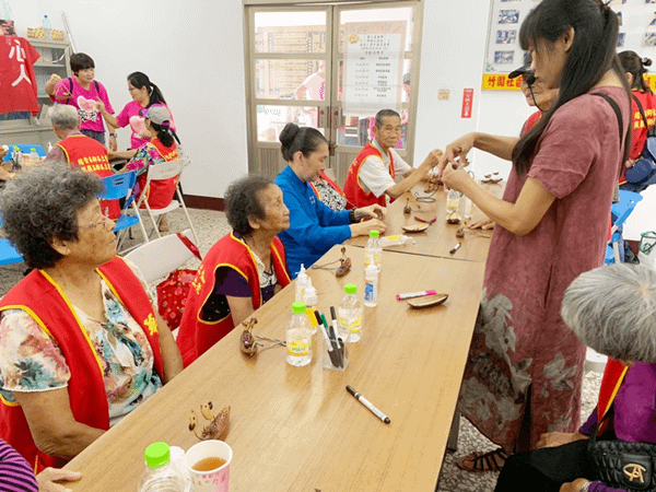 埤頭天使站建站六週年感恩茶會 捐助孤老服務愛卡緊擱來喔7.png