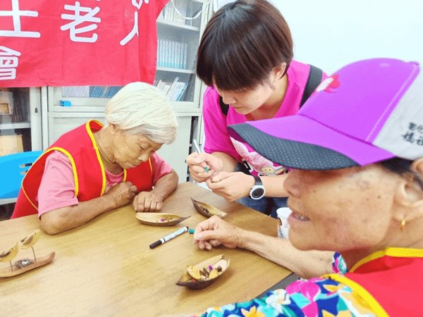 埤頭天使站建站六週年感恩茶會 捐助孤老服務愛卡緊擱來喔5.png