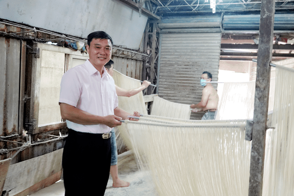 許志宏推廣鹿港在地產業「手工麵線」 歐陽家手工麵線廠傳承古老做法5.png