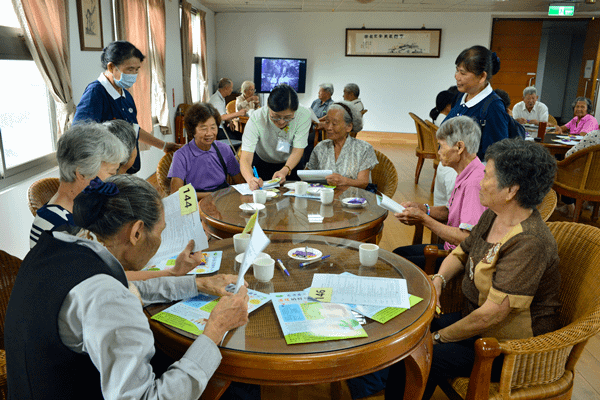 彰化靜思堂社區關懷據點長者大型檢測 早期篩檢預防失智症風險3.png