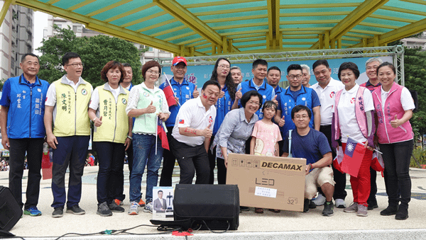 彰化縣交通安全宣導在員林公園 交安知識深植孩子心中3.png