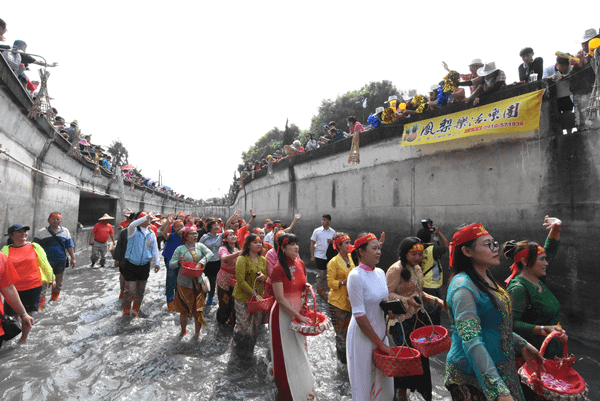 二水跑水節感恩三世紀 八堡圳水道跑引水3.png