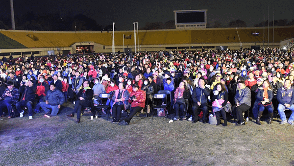 彰化市跨年晚會最富藝術氣息 4千人不畏風寒迎接2020年3.png