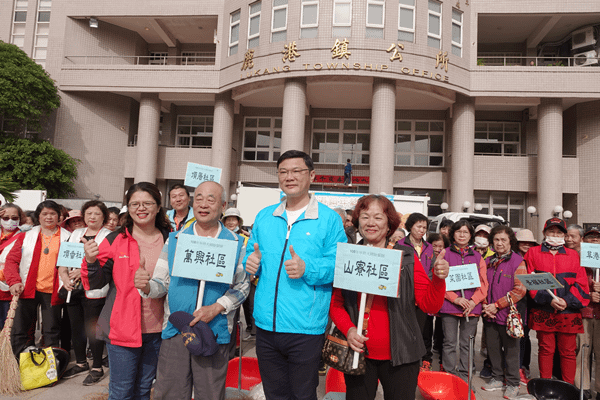 鹿港鎮年終大掃除誓師大會 邀集社區志工近2百人掃街4.png