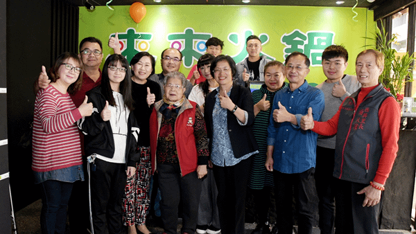 彰化在地店家拋磚引玉 招待脆弱家庭圍爐及愛心待用餐1.png