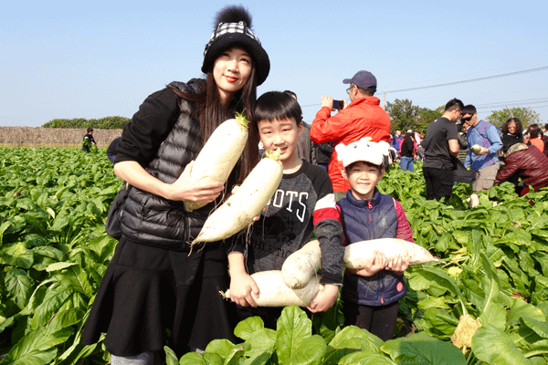 台電彰化區年終尾牙維持21年傳統 千人偏鄉拔得好彩頭1.png