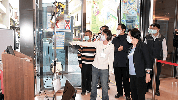 彰化縣長巡視秀傳醫院防疫作為 慰勞感謝一線醫護人員辛勞4.png