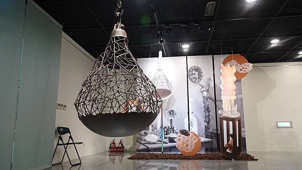 劉庭易2020雕塑展 雕鑿時代風景4.jpg