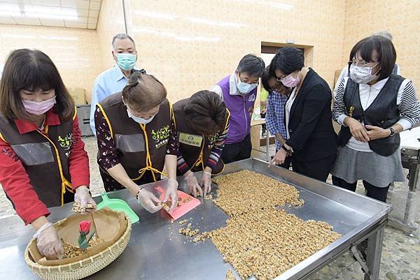 大城小麥田收割再製加工品 從產地到餐桌食美味挺農友6.jpg