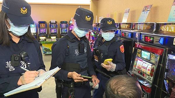 防堵疫情破口！彰化縣警察局與衛生局聯合稽查夜店3.jpg