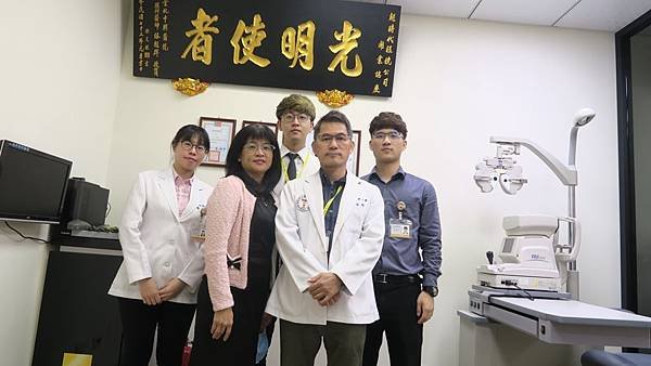 感恩彰化醫院手術重生 驗光師捐護目鏡溫暖醫護2.jpg