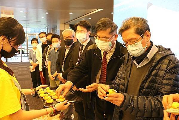 明道大學看展不忘防疫「不明管道」畢業展嚴密登場1.jpg