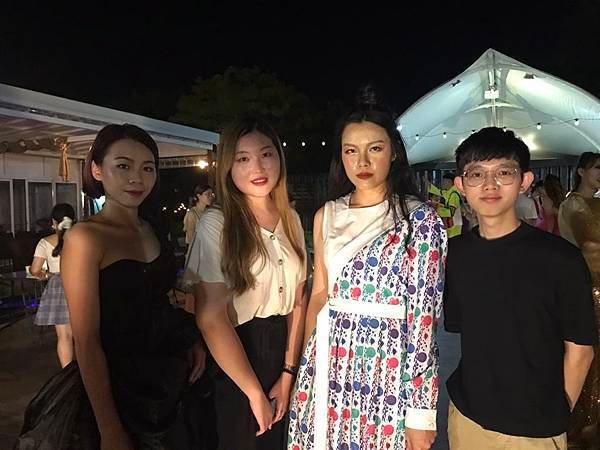 明道大學時尚系成果展 時尚舞台搬到戶外4.jpg