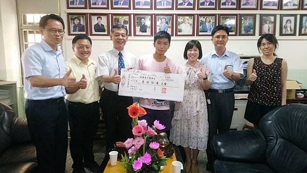 免試入學員林高中成果豐碩 兩位滿積分新生報到2.jpg