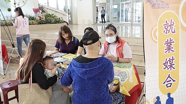 彰化公益串聯攜手愛 端午佳節關懷向前行4.jpg