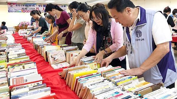 員林市好書交換日 市立圖書館好書共享雄讚1.jpg