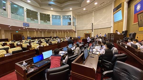 彰化縣議會青年議事體驗營 號召青年政治力1.jpg