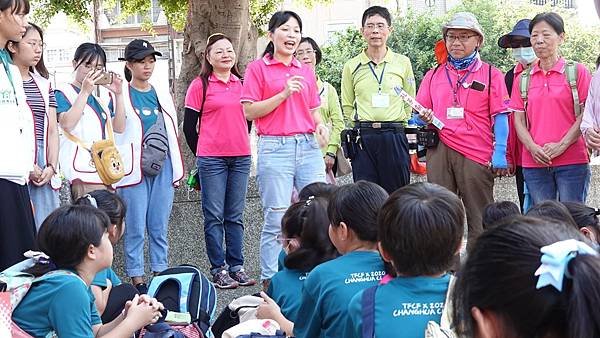 溫芝樺變身彰化導遊 攜家扶兒遊彰化古城2.jpg