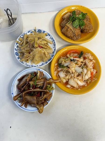 立冬吃餃子慎終追遠當一個好子孫~~龍門客棧餃子館，青島餃子館