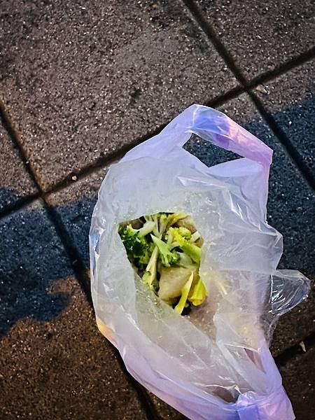 饒河夜市最後被摘的米其林阿國滷味~~下港名彭臭豆腐，東發號百