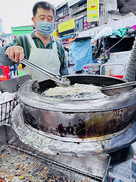 回答義興樓,楊梅首烏,小趙私廚~~郭記蔥油餅，士林阿伯仔老牌