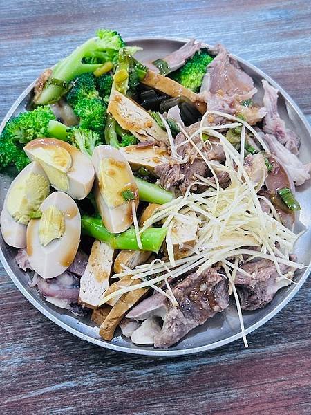 暴殄天物的媳婦~~不賣宵夜的宵夜麵