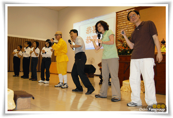 20110417皈依大典的表演21.gif