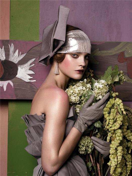 Natalia Vodianova by Steven Meisel (Fashioning The Century - Vogue US May 2007) 4.jpg