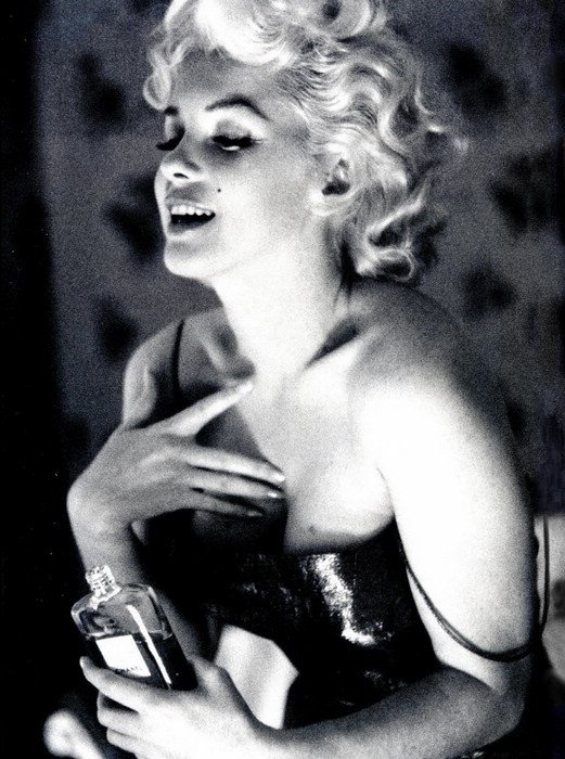 marilyn-monroe-chanel-no-5.jpg