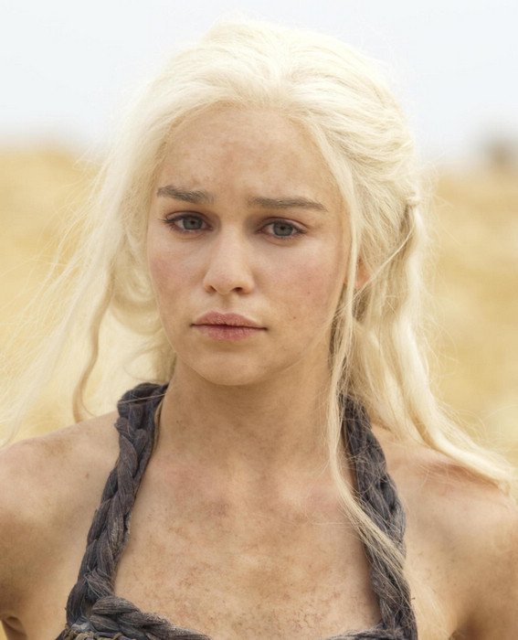 Daenerys Targaryen01