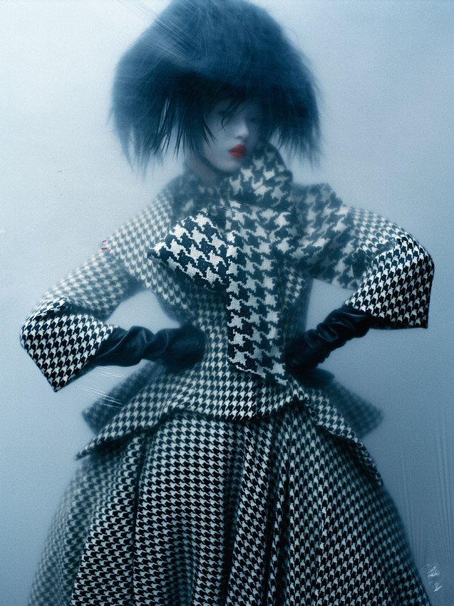 aya-jones-xiao-wen-ju-harleth-kuusik-yumi-lambert-nastya-sten-by-tim-walker-for-vogue-uk-march-2015.jpg