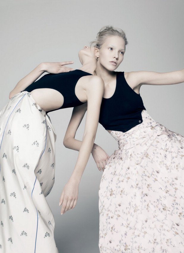 sasha-luss-daria-strokous-by-pierre-debusschere-for-v-magazine-94-spring-2015-2.jpg