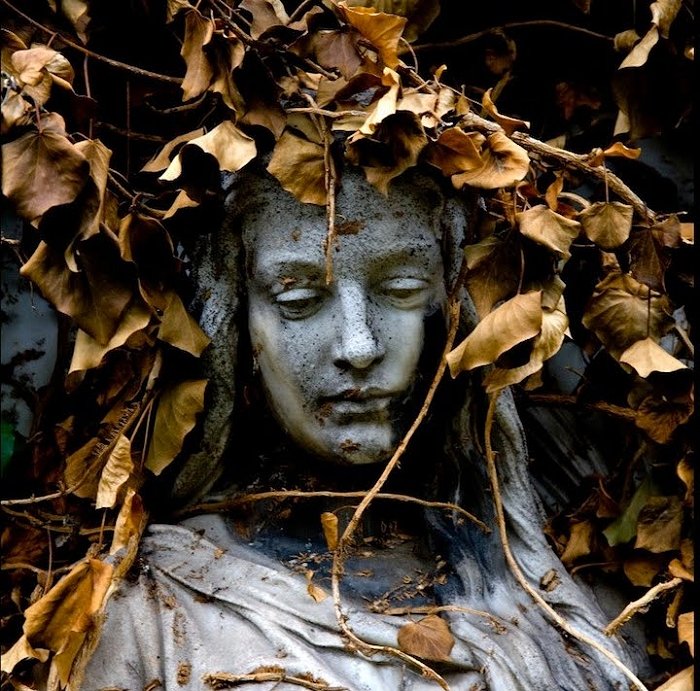 cemetery_sculptures_08.jpg