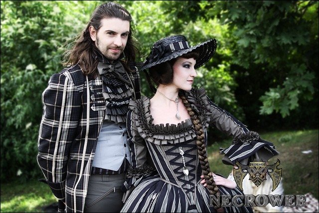 Viktorianisches-Picknick-Besucher-WGT-Wave-Gotik-Treffen-2009-Leipzig-14.jpg