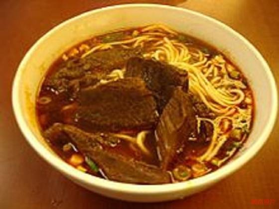 220px-Beef_noodle_soup[1]aaa560.jpg