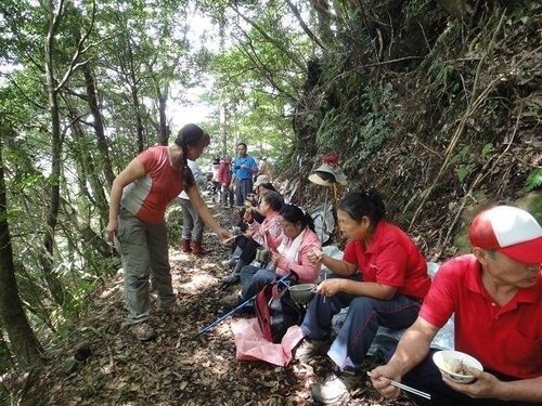 霞客羅大山: